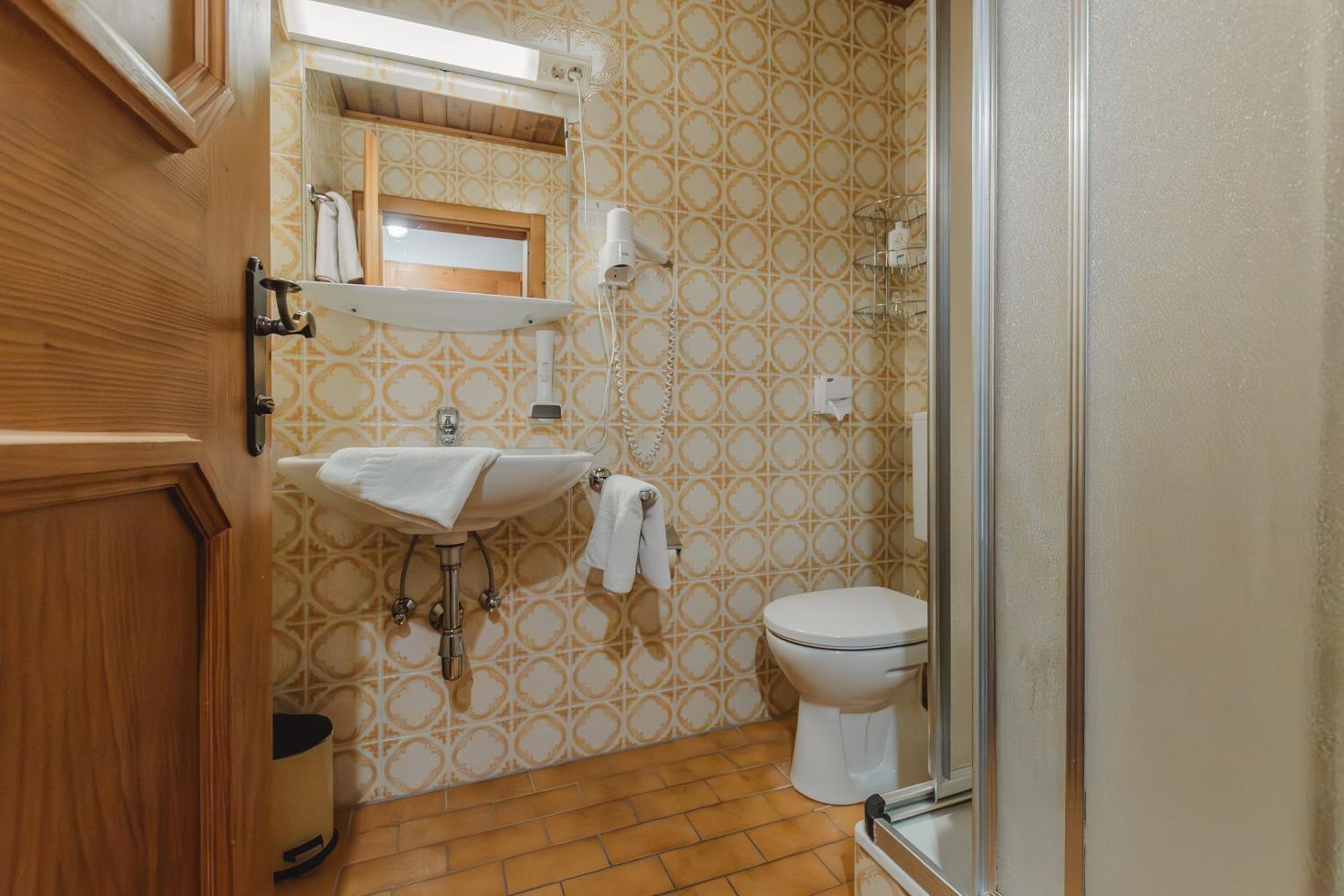 Pension Wiesfleck Taxenbach Bagian luar foto