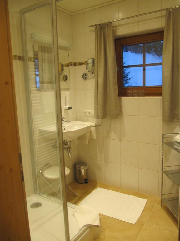 Pension Wiesfleck Taxenbach Bagian luar foto